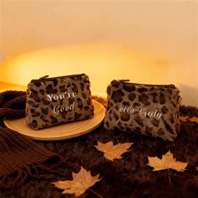 Leopárd mintás sminktáska